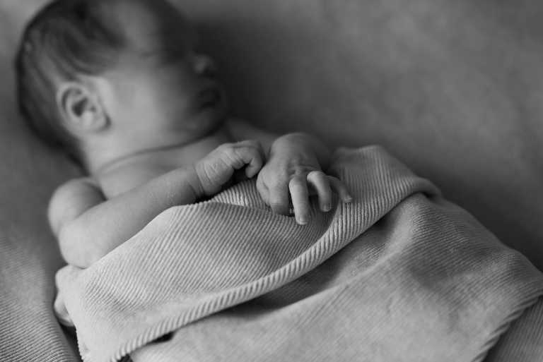 adelaide-newborn-photographer_0014